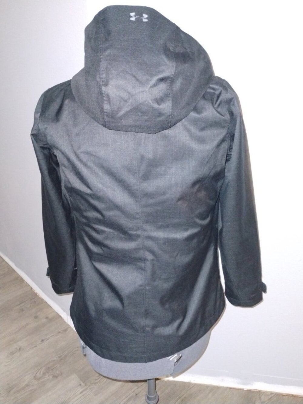 Under Armour Black Jacket - Picture 2 of 3